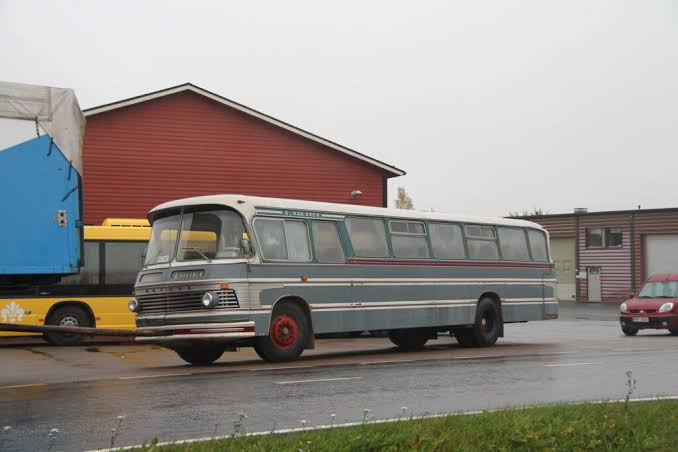 Kuinka usein raskaan kaluston alusta ja ripustus kannattaa tarkastaa Suomen olosuhteissa?